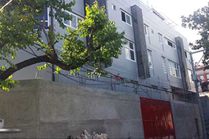 P009